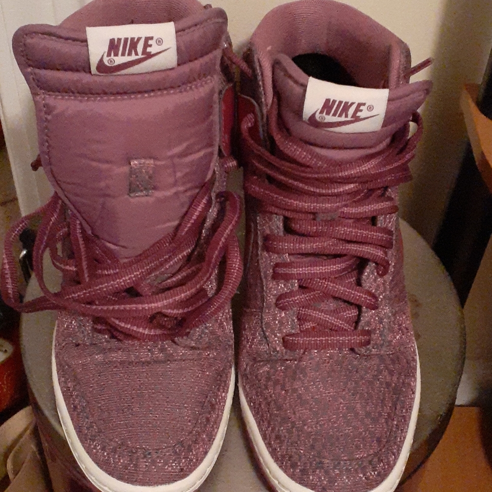 Nike Dunk Sky Hi Wedge Sneaker - Dk Magenta